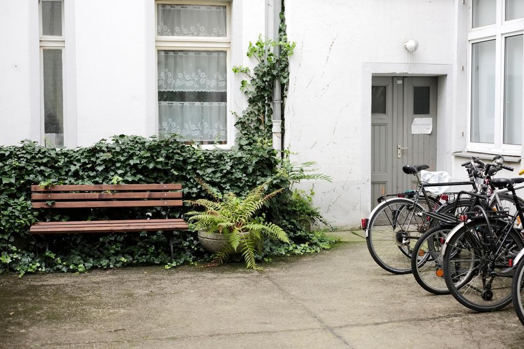 Altbauwohnung Mit 3 Baedern Berlin Eksteriør billede